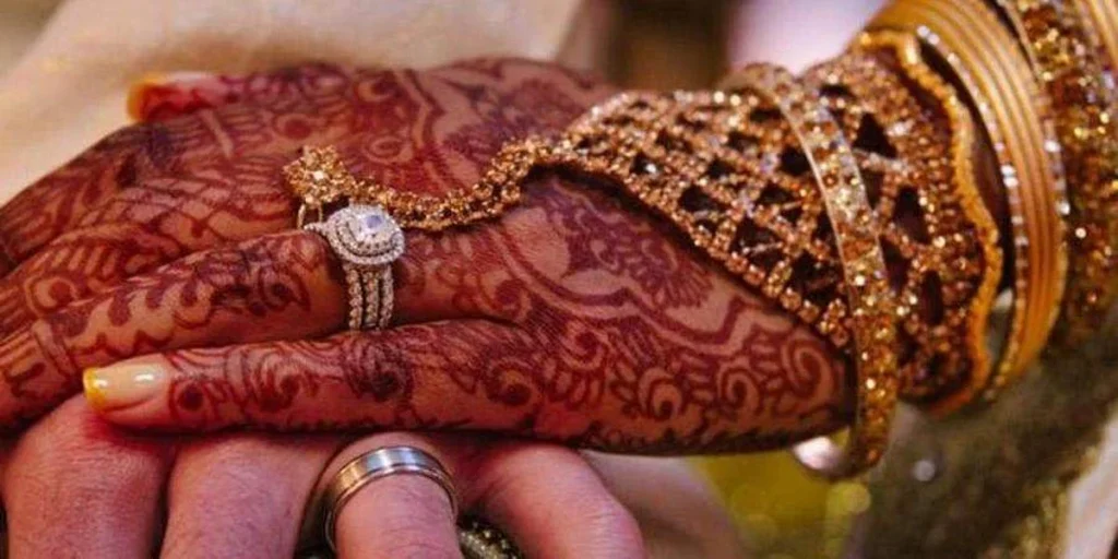 திருமணத்தை மீறிய உறவை ஜாதகத்தில் அறிய முடியுமா? என்ன சொல்கிறார் ஜோதிடர்?